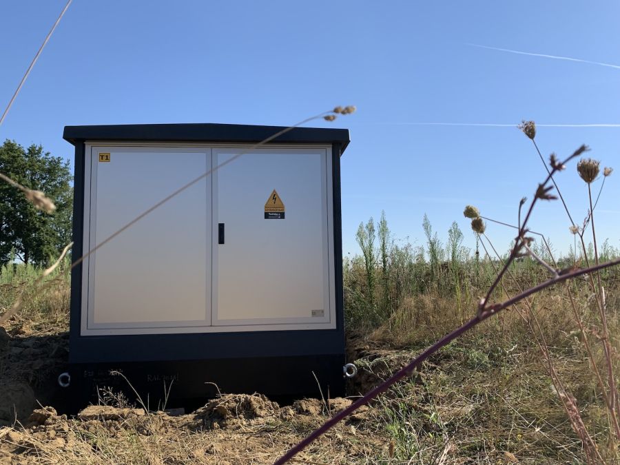 Het travostation op de grond waar zonnepark Reuver komt (oplevering begin 2023)